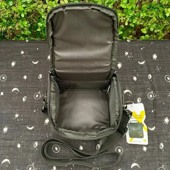 Photo digital / video camera padded crossover bag